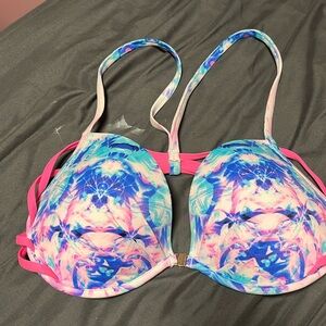 Victoria’s Secret 34D bikini top